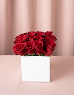 Load image into Gallery viewer, Ecuadorian Rose Arrangements
