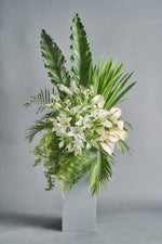 Load image into Gallery viewer, Eternity (Pedestal) - Spruce Florals &amp; Events
